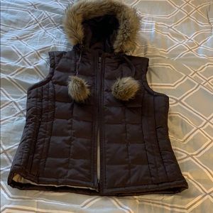Fur collar puffer vest